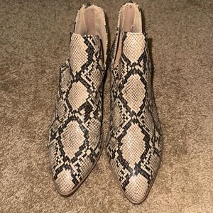 Steve Madden Zip Back heels